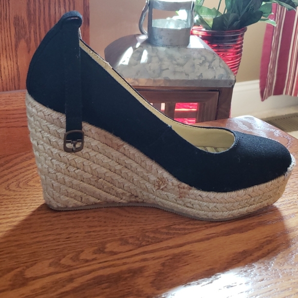 SODA Black Espadrilles - Picture 4 of 4